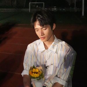 毛茸茸的大骚屄视频
